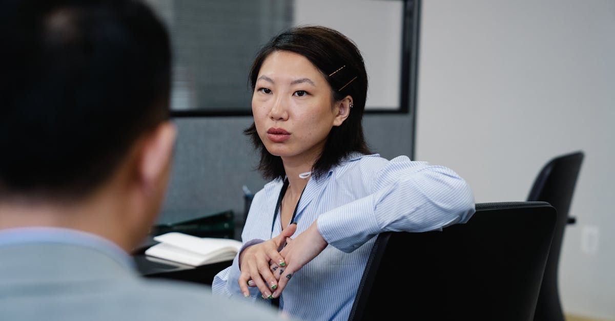 学生卡实名账号：用实名认证保障评论的真实与友善：虚假评论说再见