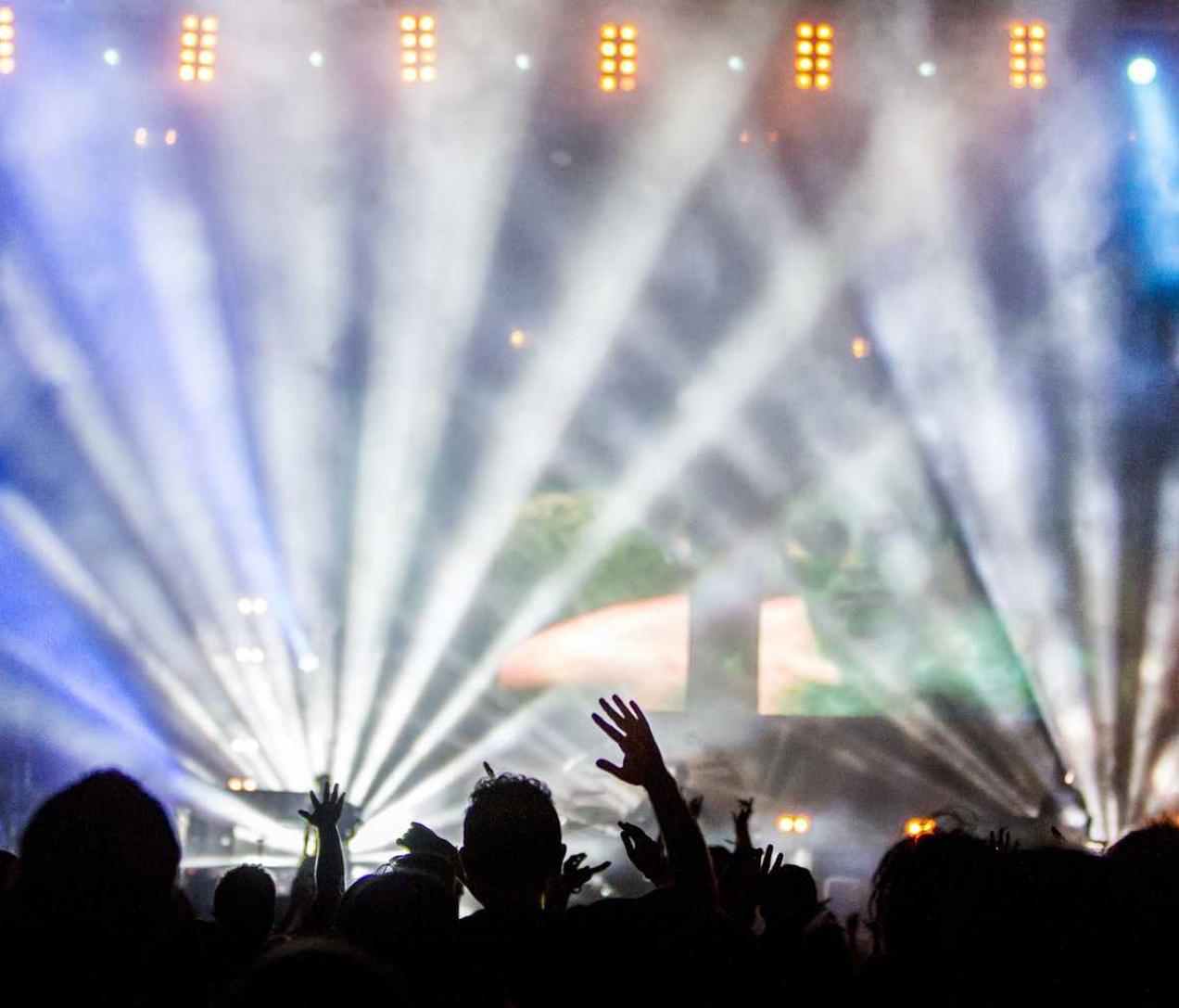 华翔联信实名账号：流量卡有哪些官方售后服务？我们来为你查询。